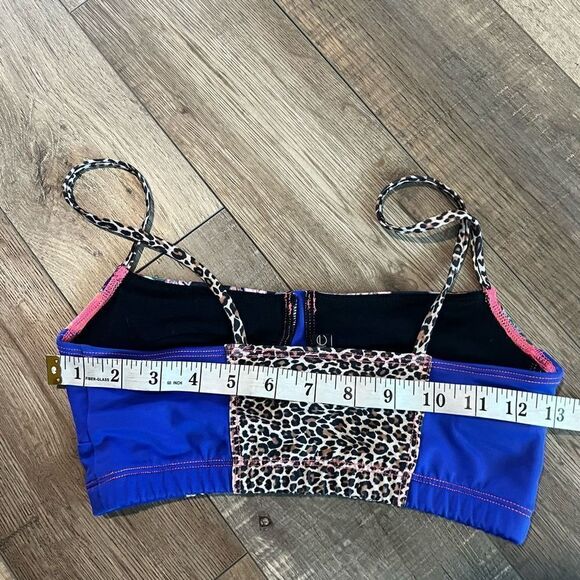 Onzie cheetah printed top size s/m - Picture 4 of 6